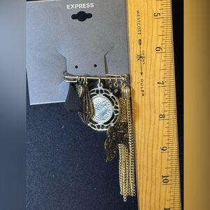 Express Charm Brooch-Pin